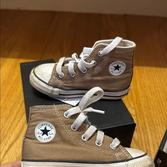 Converse Tan Allstars - Picture 2 of 4
